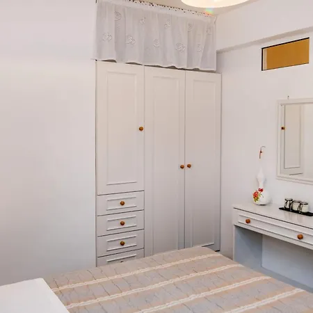 Porto Kalma Apartment *