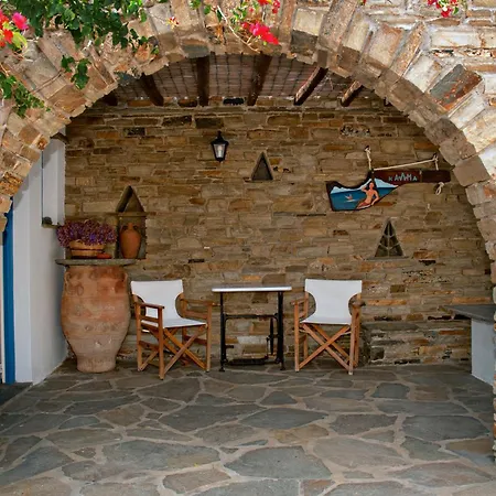 Porto Kalma Agios Ioannis (Tinos)